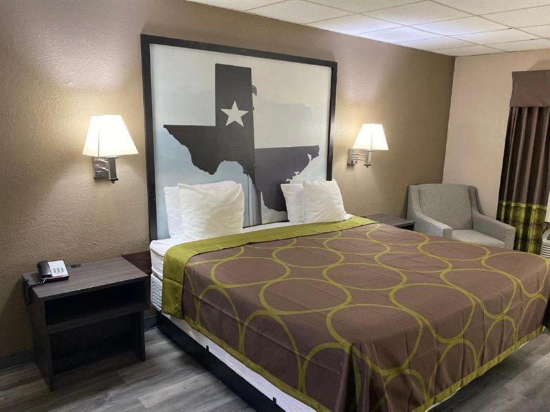 Super 8 By Wyndham Gainesville Tx Экстерьер фото