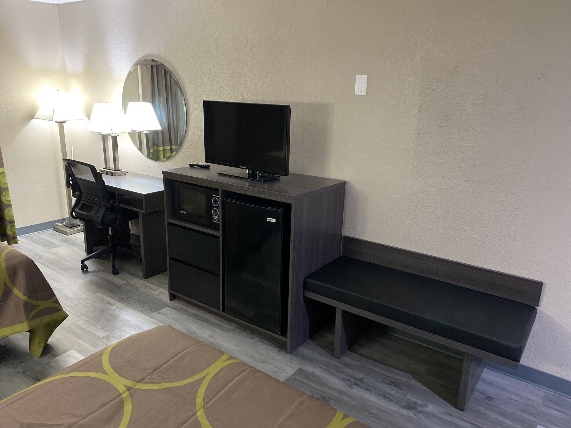 Super 8 By Wyndham Gainesville Tx Экстерьер фото